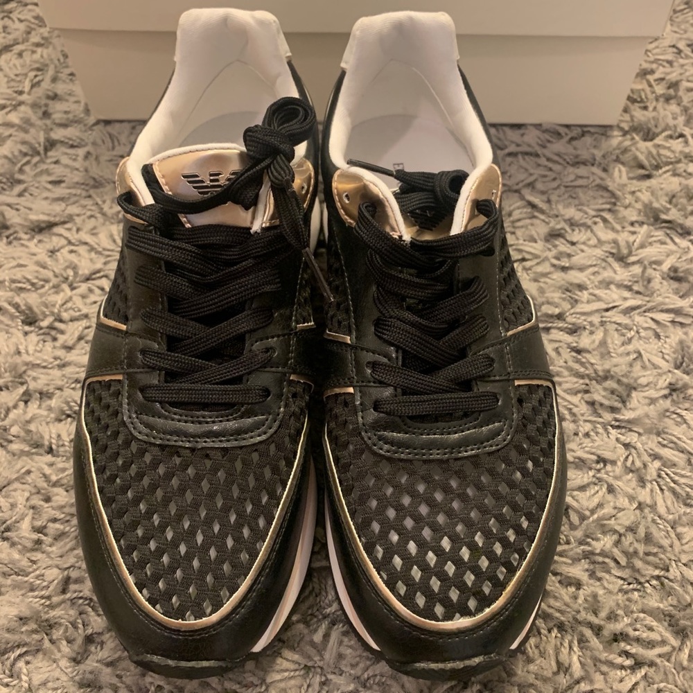 Sneakers - Picture 3 of 6